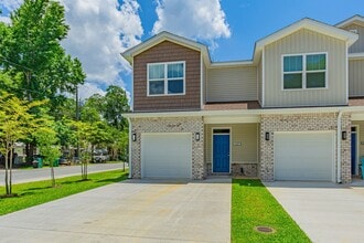 Building Photo - 847 Jonleen Dr