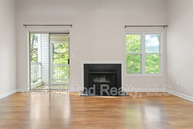 Foto del edificio - 6001 Winterpointe Ln