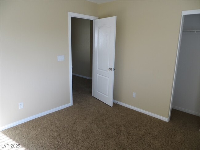Foto del edificio - 6824 Bayberry Creek Ave