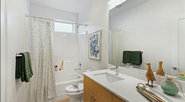 Foto del edificio - 2433 S Plum St