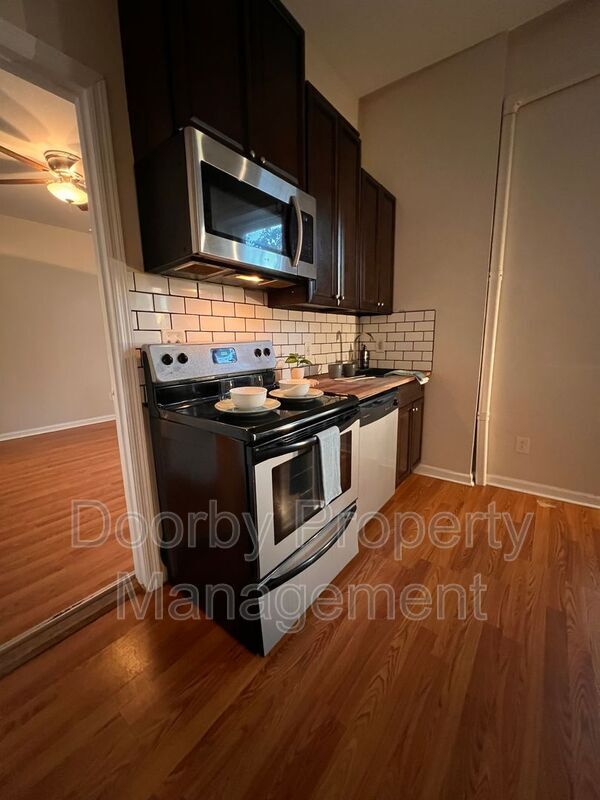 Building Photo - 1815 Bailey Ave