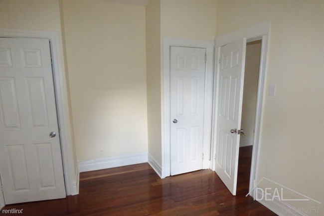 Building Photo - 545 58th St