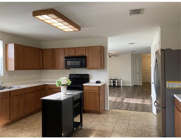 Foto del edificio - 1712 Pebble Brook Way