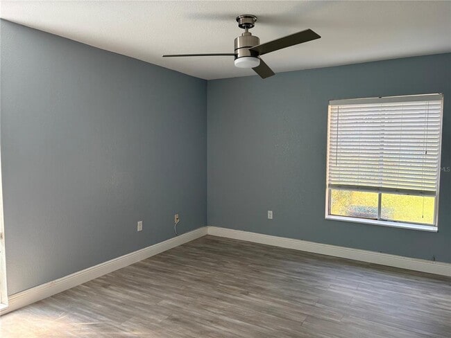 Building Photo - 3845 S Lake Dr