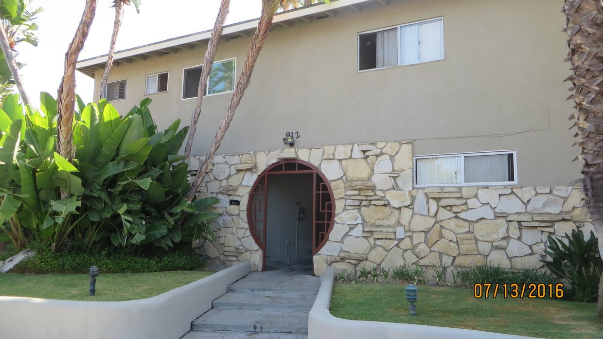 Foto principal - 912 S Park Cir