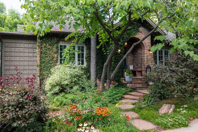 Building Photo - As good as it gets..Love your new home