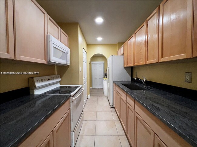 Building Photo - 18913 NW 46th Ave