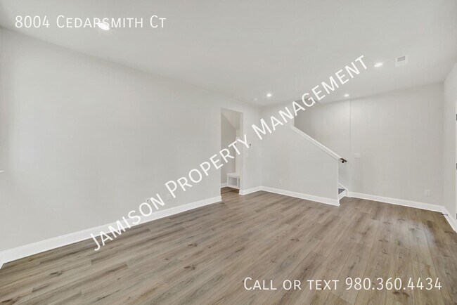 Foto del edificio - 8004 Cedarsmith Ct