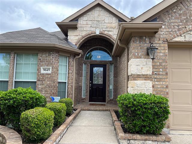 Foto principal - 9049 McFarland Way