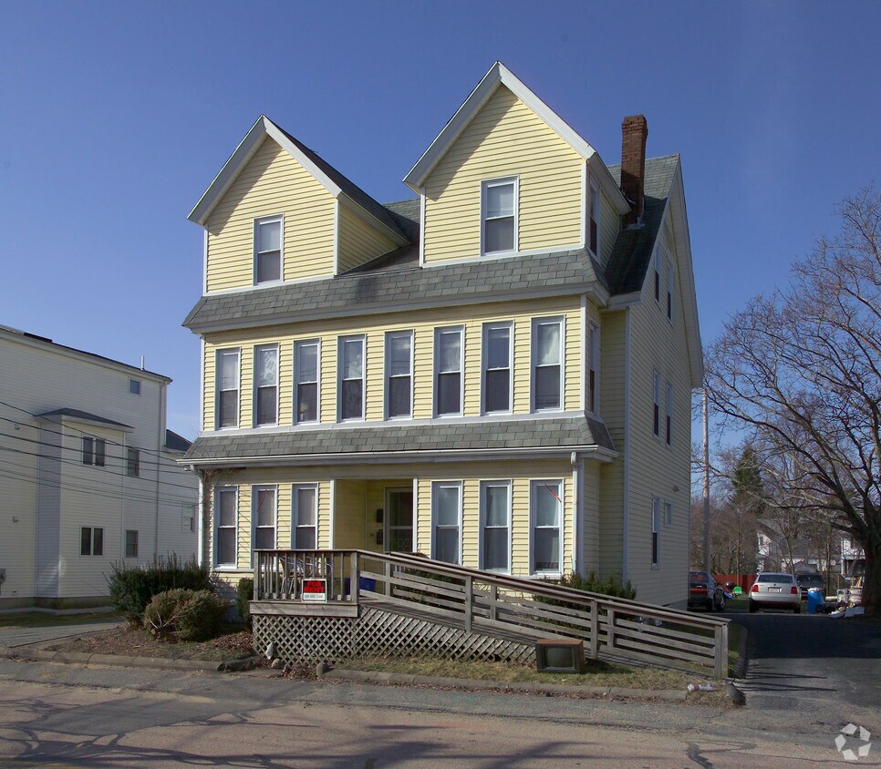 34 Purchase St, Taunton, MA 02780 Apartments in Taunton, MA