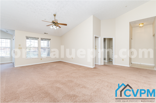 Foto del edificio - 702 Orchard Overlook