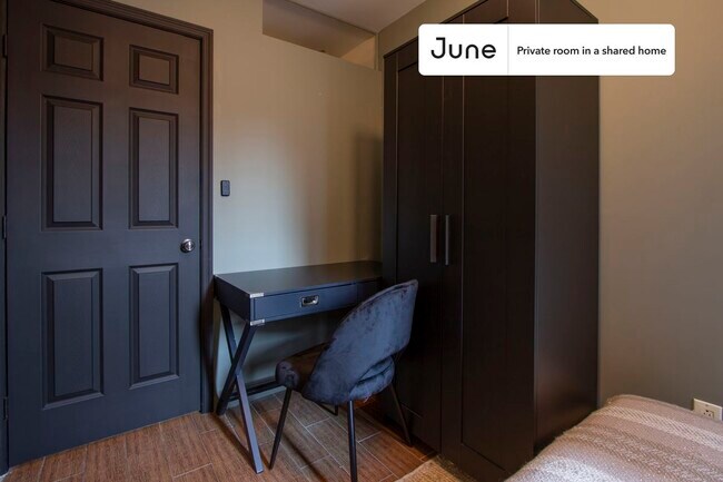 Foto del edificio - Room in Shared 3 bed/1 bath home