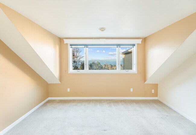Building Photo - 5311 46th Ave SW