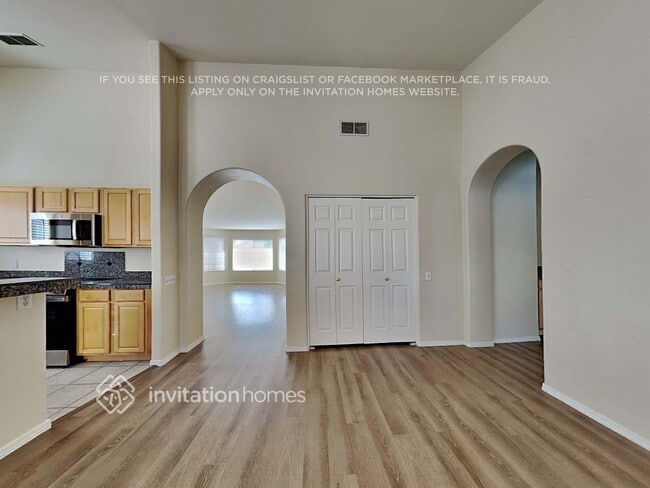 Foto del edificio - 16140 E Glendora Dr