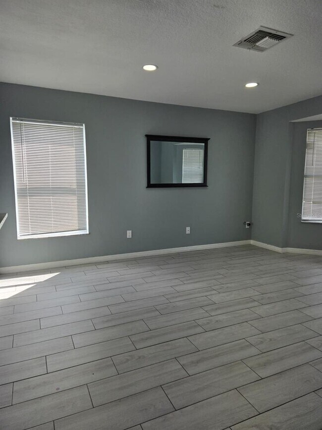 Foto del edificio - 410 Otter Creek Dr