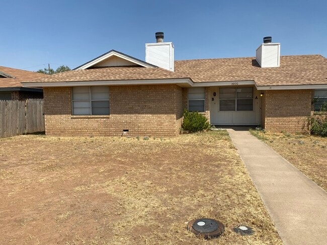 Building Photo - 1 bed 1 bath duplex unit