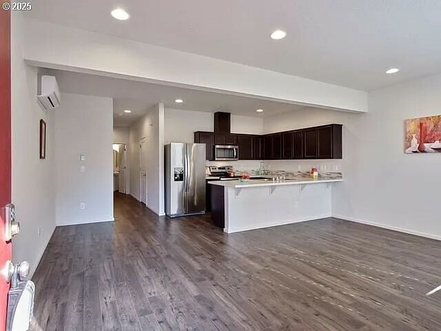 Building Photo - 2135 NE 4 Seasons Ln