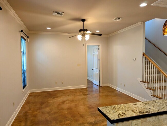 Foto del edificio - Luxury & Convenience Awaits in Mirimar!