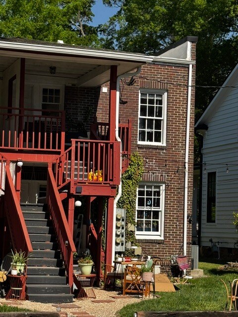 Foto del edificio - 425 Grandin Rd