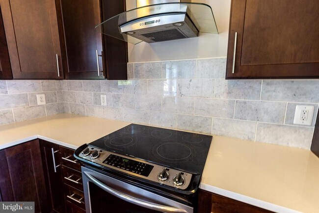 Foto del edificio - 427 Woodcrest Dr SE