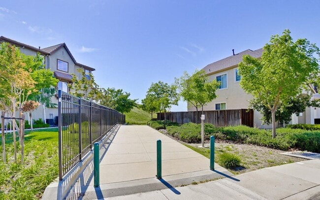 Building Photo - 6353 Byron Ln
