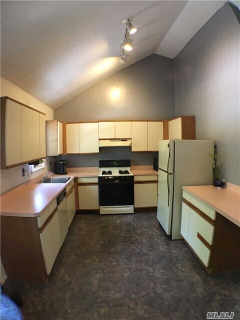 Building Photo - 63 Hagerman Landing Rd