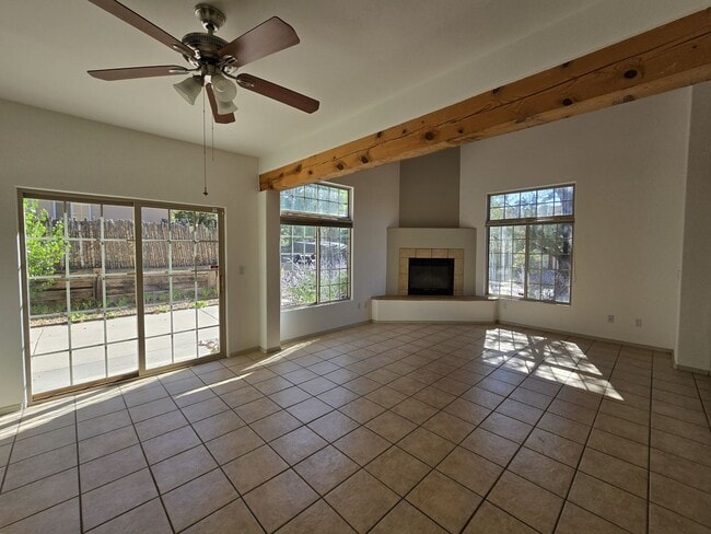 Foto del edificio - 4141 Soaring Eagle Ln