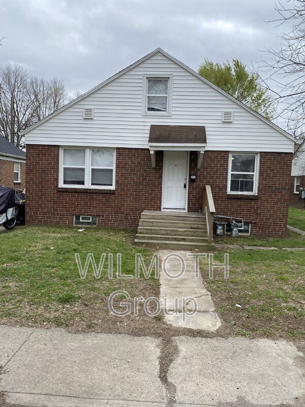 Photo - 615 North Tibbs Avenue