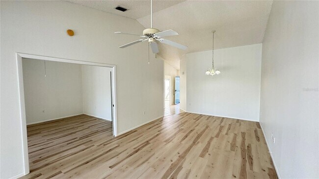 Foto del edificio - 950 Waterside Ln