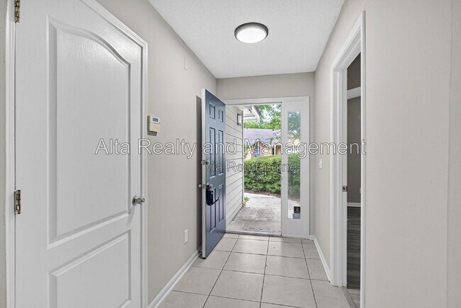 Foto del edificio - 9569 Sugar Hollow Ln