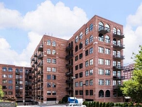Building Photo - 3235 Roswell Rd NE