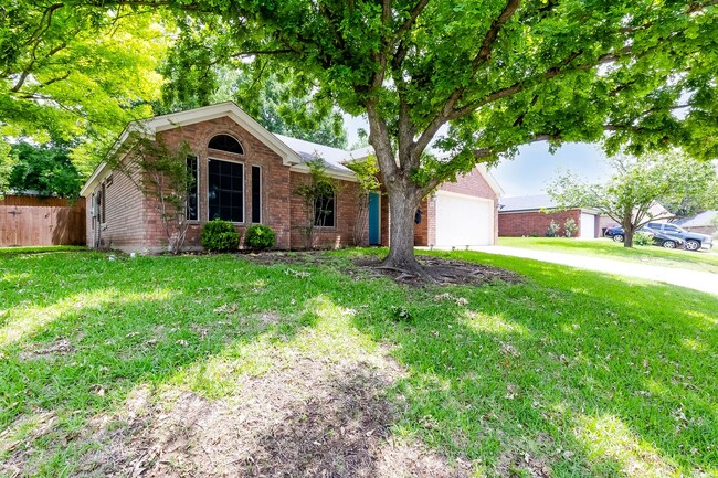 Building Photo - 5316 Trail Dr
