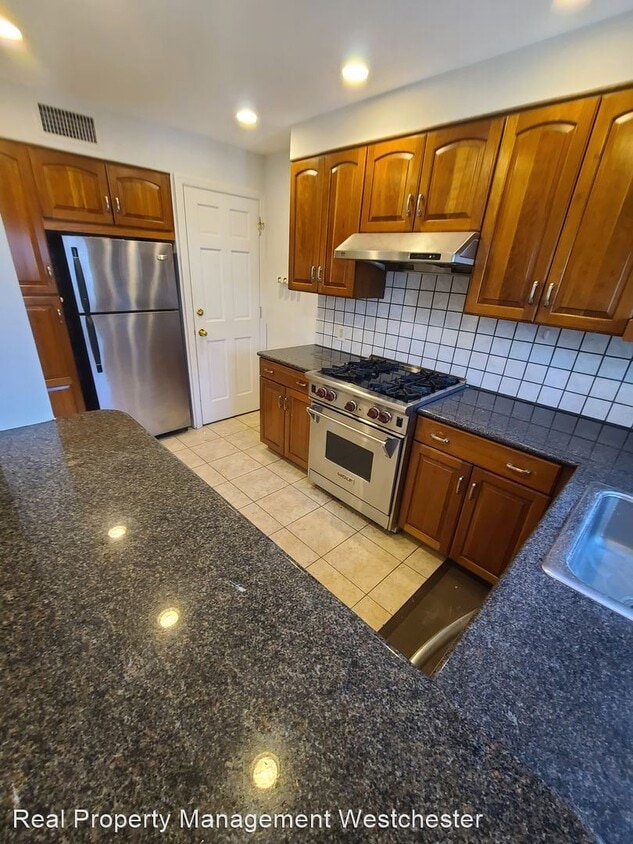 3 br, 3 bath House 491 Carol Place House Rental in Pelham Manor, NY