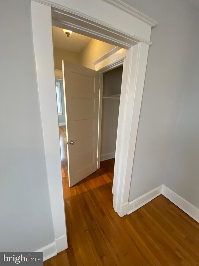 Foto del edificio - 1820 Swann St NW
