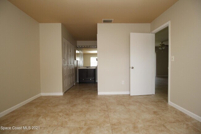 Building Photo - 151 Mabry St