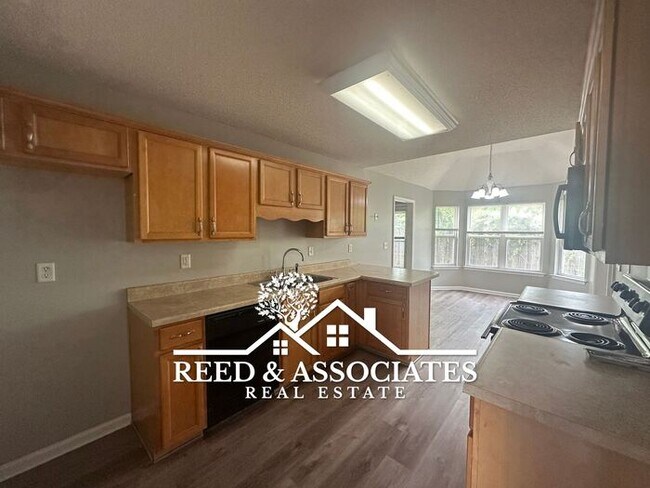 Foto del edificio - 2-Story Home Located in Quiet Cove!