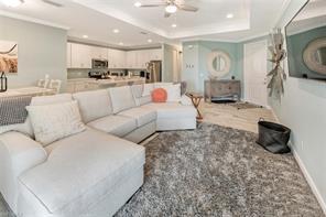 Building Photo - 10051 Bonita Fairways Dr