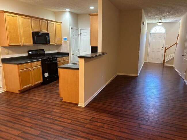 Building Photo - 441 Lantern Wood Dr