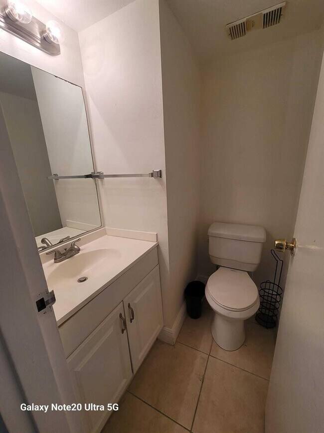 Foto del edificio - 4324 NW 9th Ave