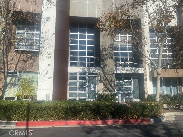 Primary Photo - 141 E City Pl Dr