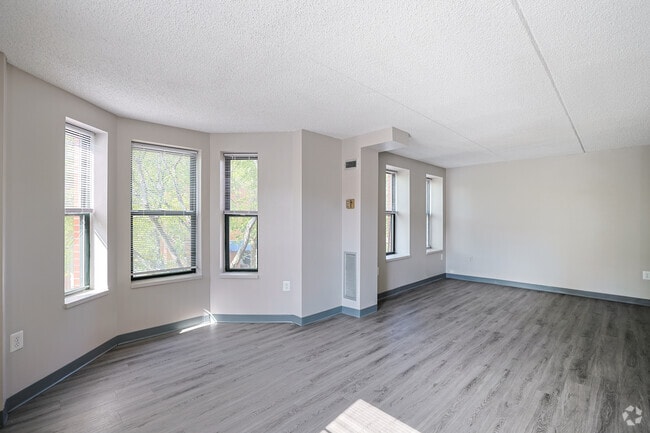 2BR, 1BA - 848SF - Dining & Living Room - Parmelee Court