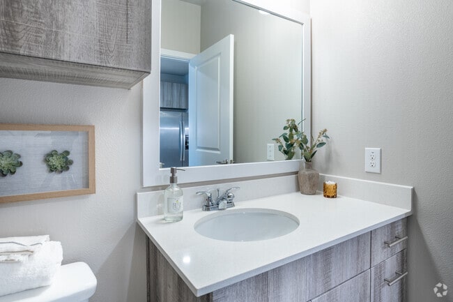 2BR, 2BA - 1084SF - Wilder