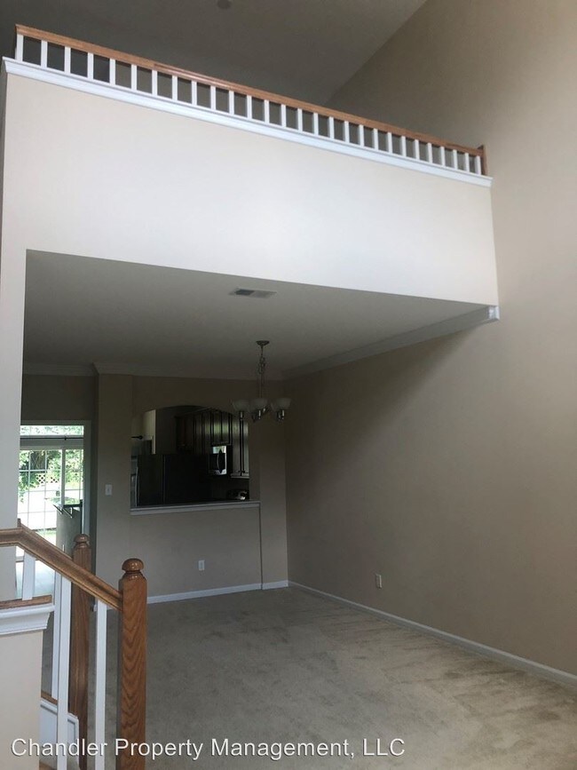 Building Photo - 3 br, 2.5 bath House - 8320 Highland Street