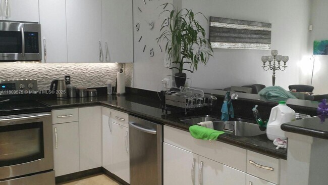 Foto del edificio - 2727 Treasure Cove Cir