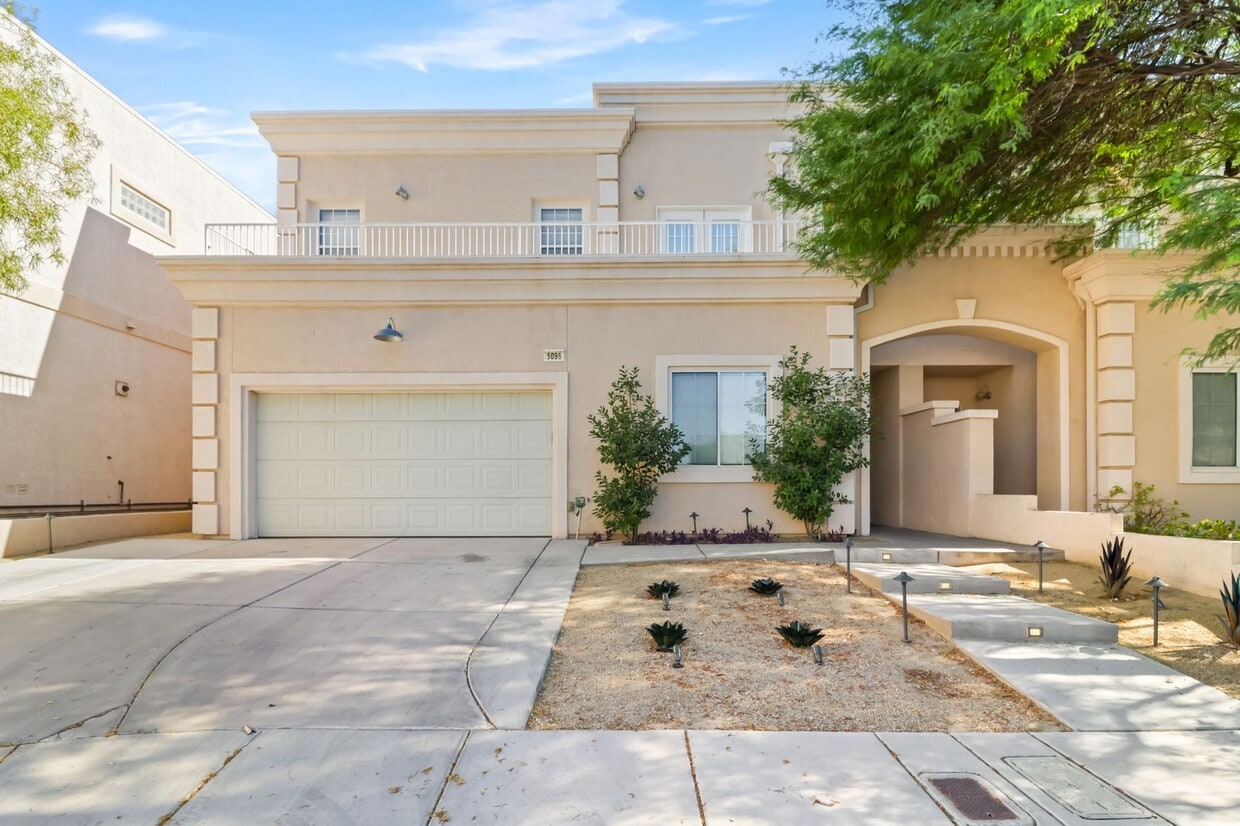 SW!!! Pool!!! With jets!! Low Maintenance... - SW!!!  Pool!!! With jets!! Low Maintenance...