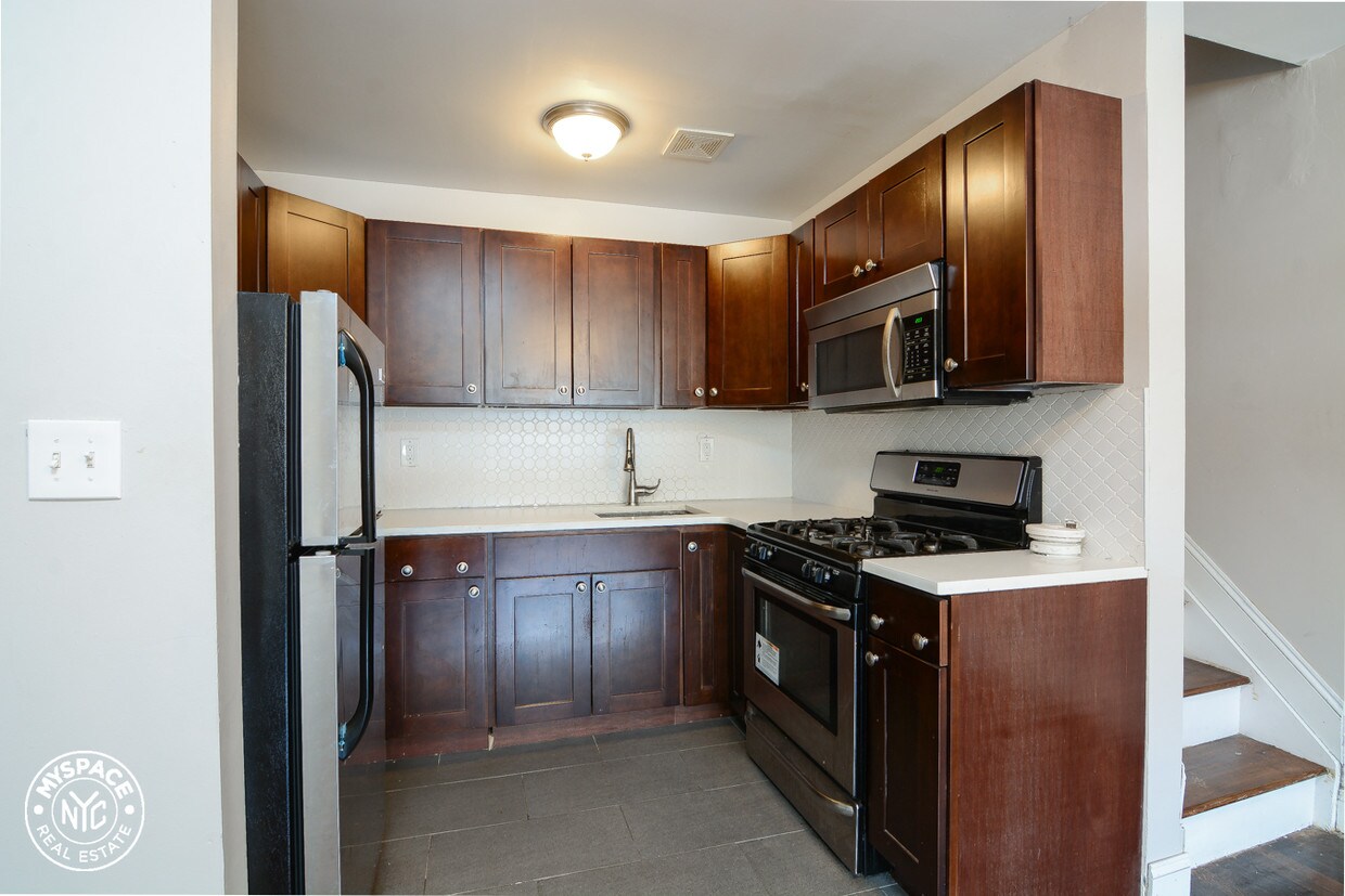 Primary Photo - 449 Lexington Ave