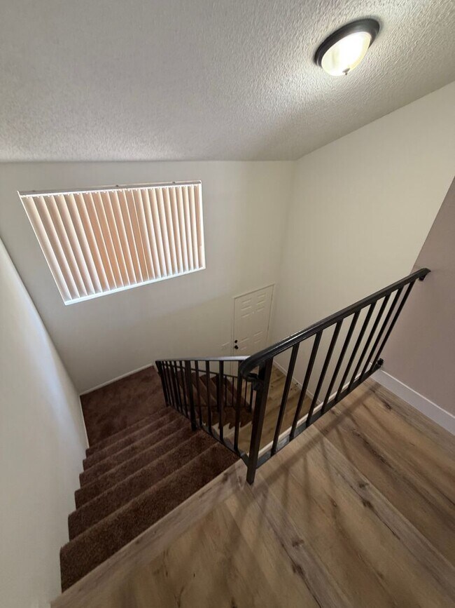 Foto del edificio - 242 Grayson Way