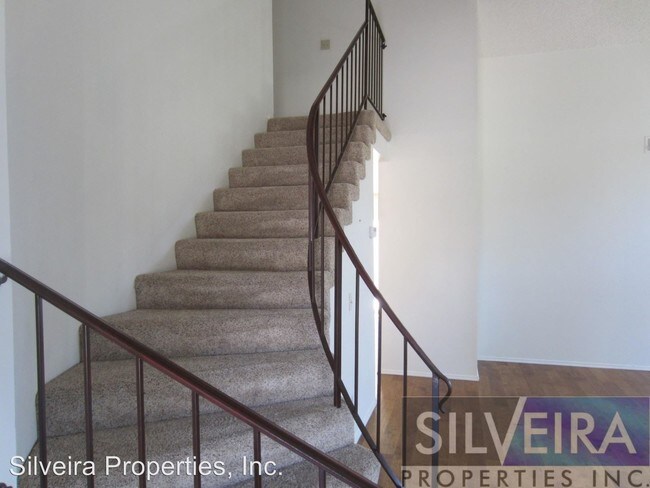 Building Photo - 1886 Sequoia Dr