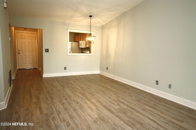 Foto del edificio - 2012 Sea Hawk Cir