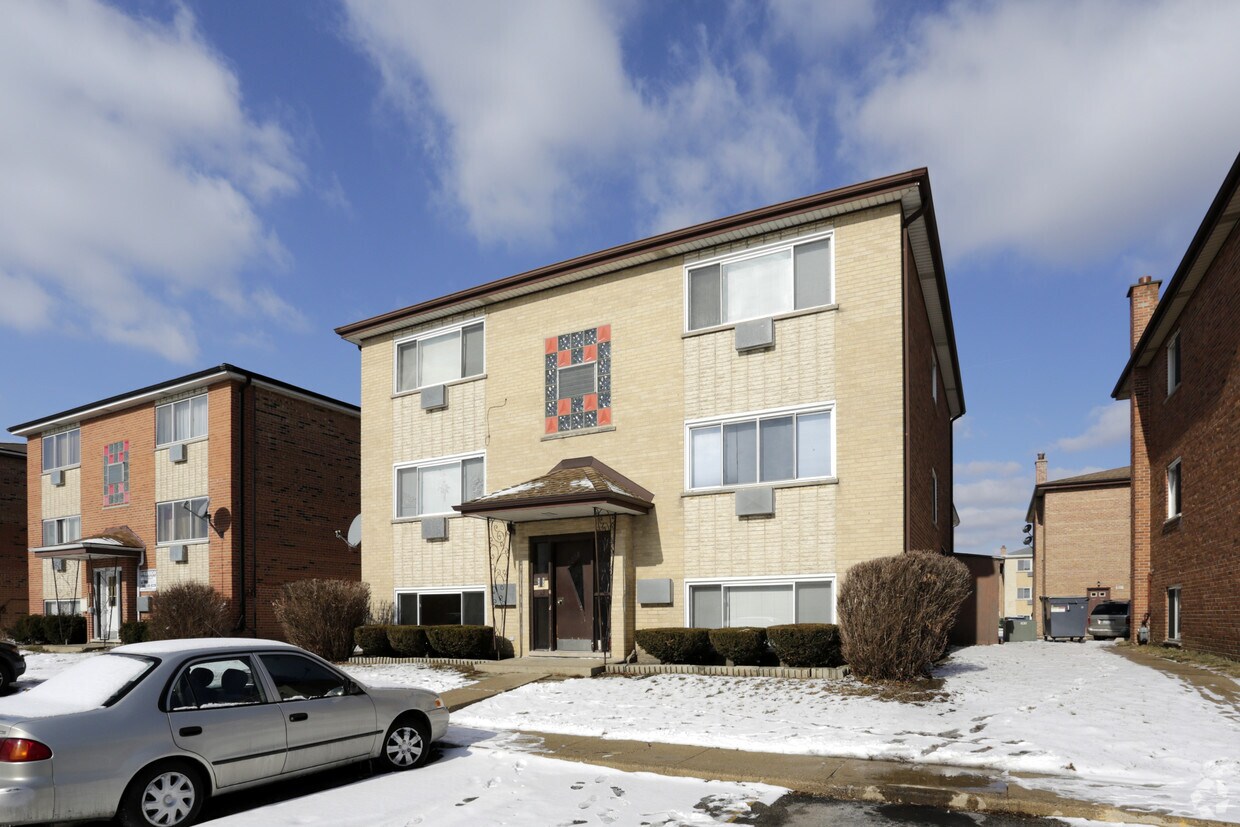 Foto del edificio - 9208 Sally Ln